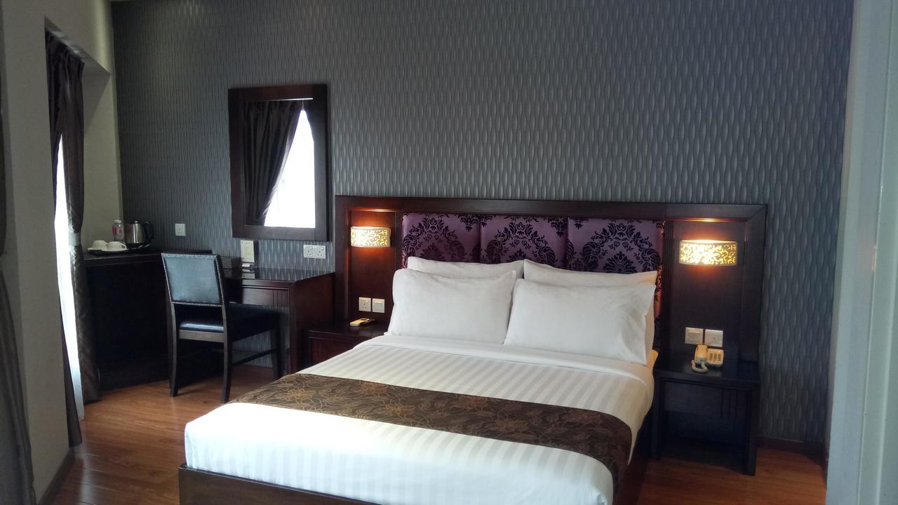 Castello Hotel Kulai Exteriér fotografie